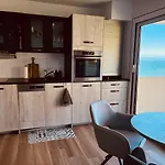 Studio, vue mer à 150m de la plage